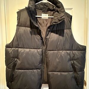 Old Navy Womens Black Puffer Vest